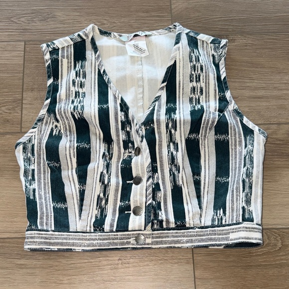 Esprit Tops - VTG Esprit Green and White Striped V-Neck Crop Button Top 90s festival medium